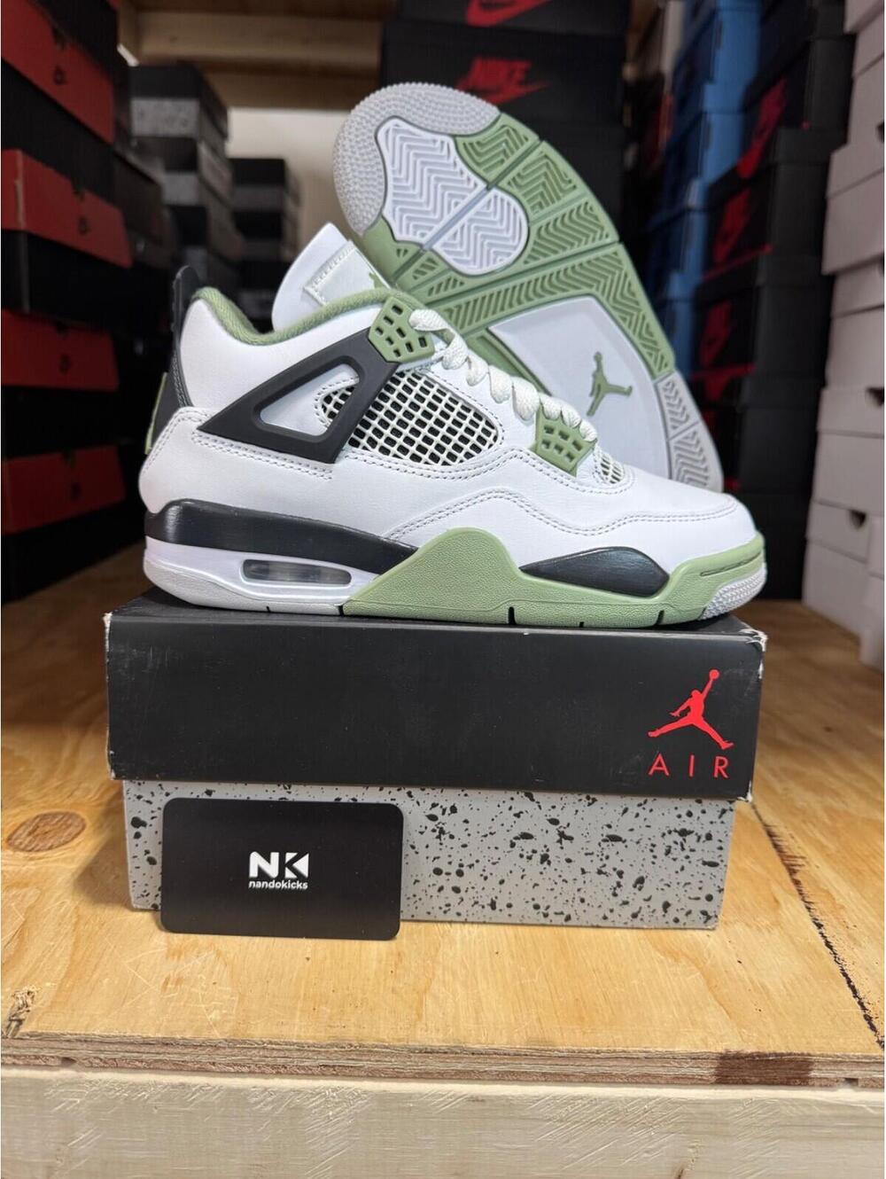 Wmns Air Jordan 4 Retro 'Seafoam' Size 6 - Picture 1 of 5